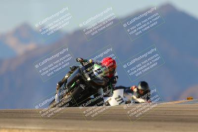 media/Dec-17-2023-CVMA (Sun) [[bf0c04832d]]/Race 18 Formula Twins-Formula 40 UL/